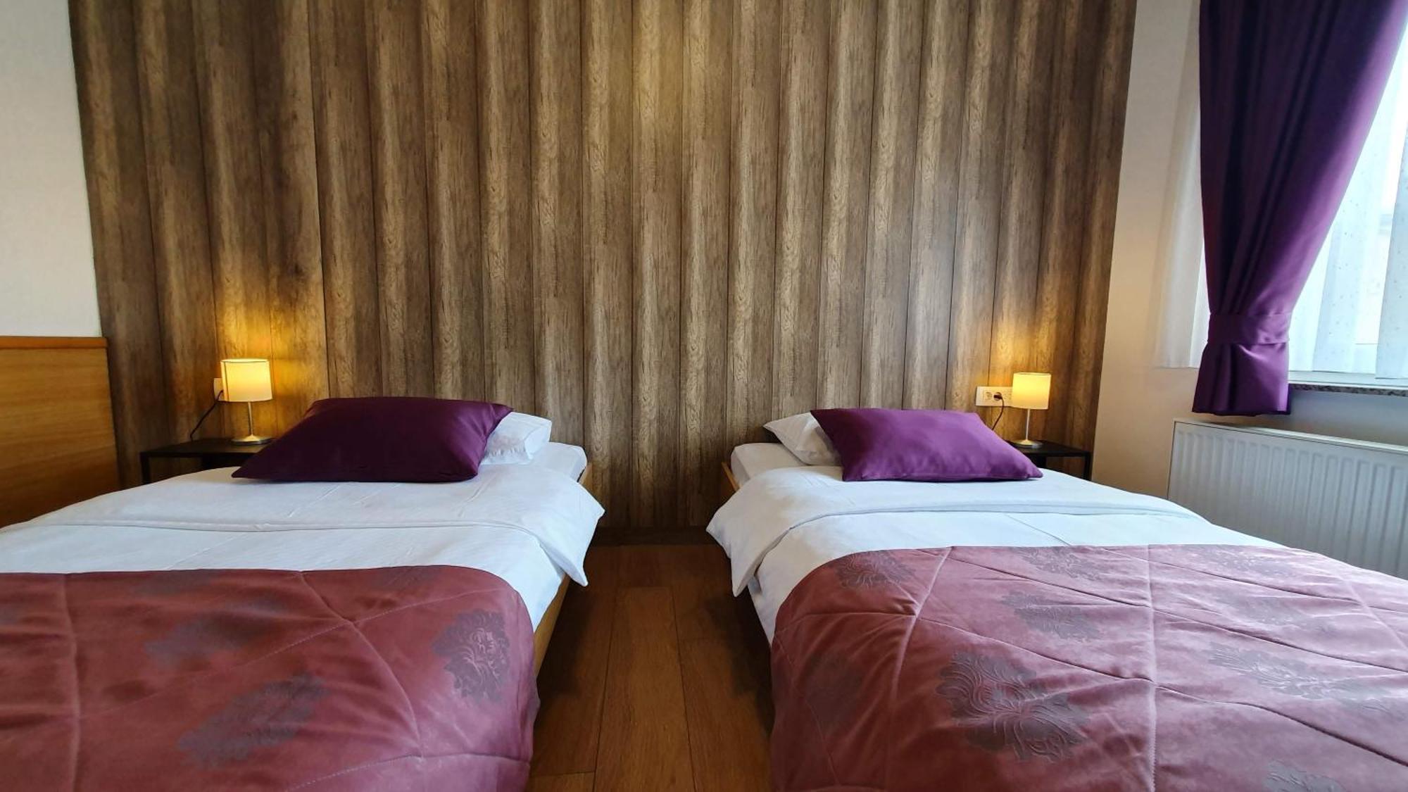 Hotel Zvonimir Otočac Eksteriør billede