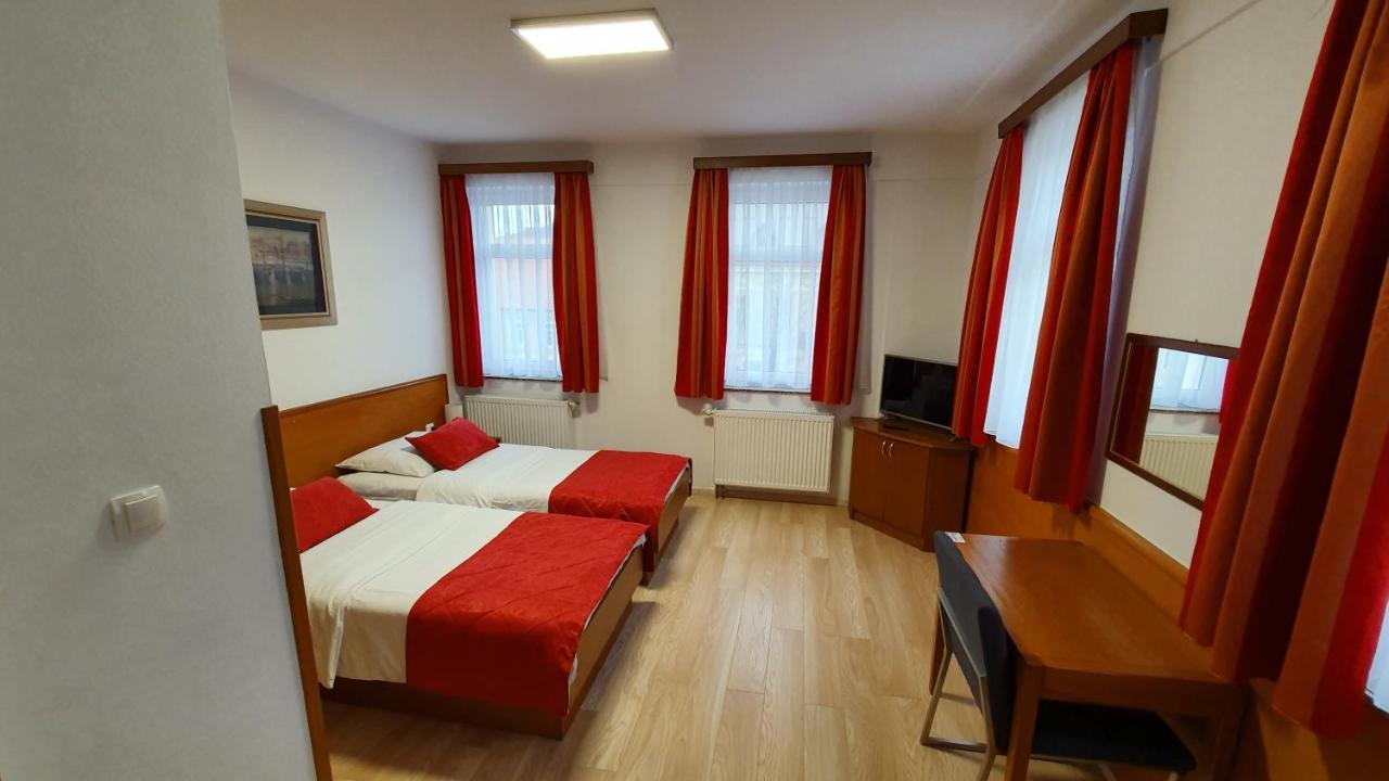 Hotel Zvonimir Otočac Eksteriør billede